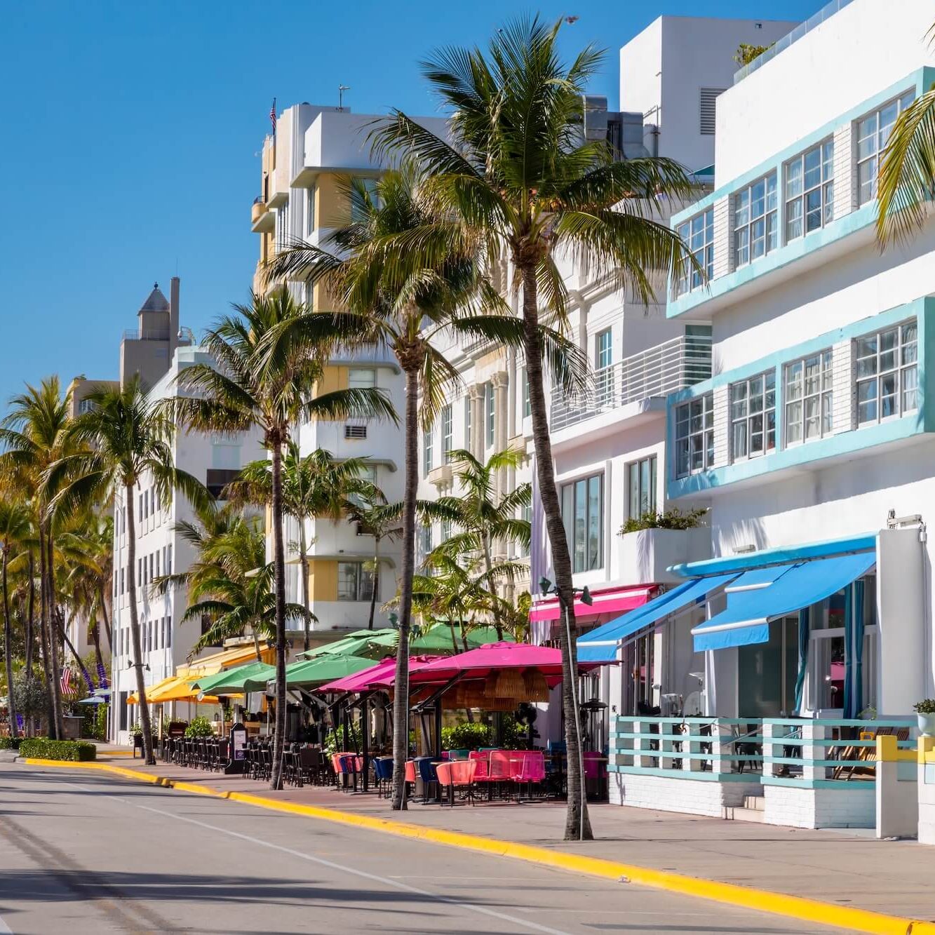 commercial building exterior painted professionally by commercial painters in fort lauderdale